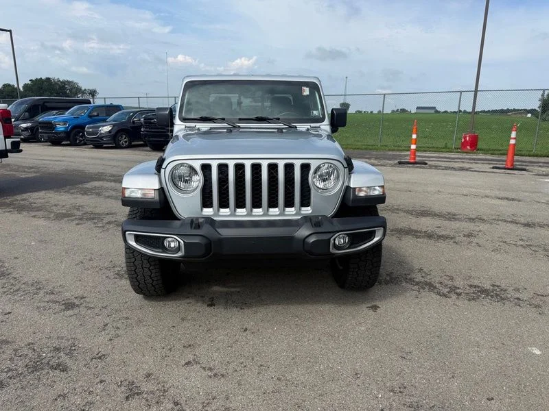 Used 2022 Silver Jeep Overland image 4