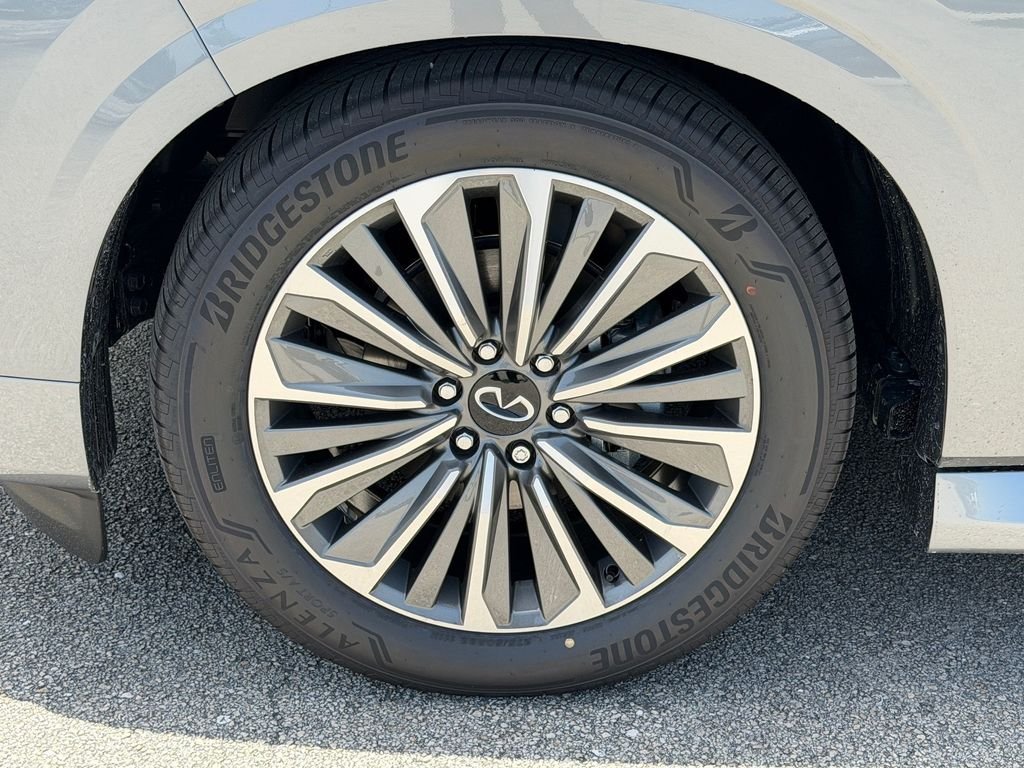 New 2027 DYNAMIC METAL INFINITI Luxe 4WD image 11