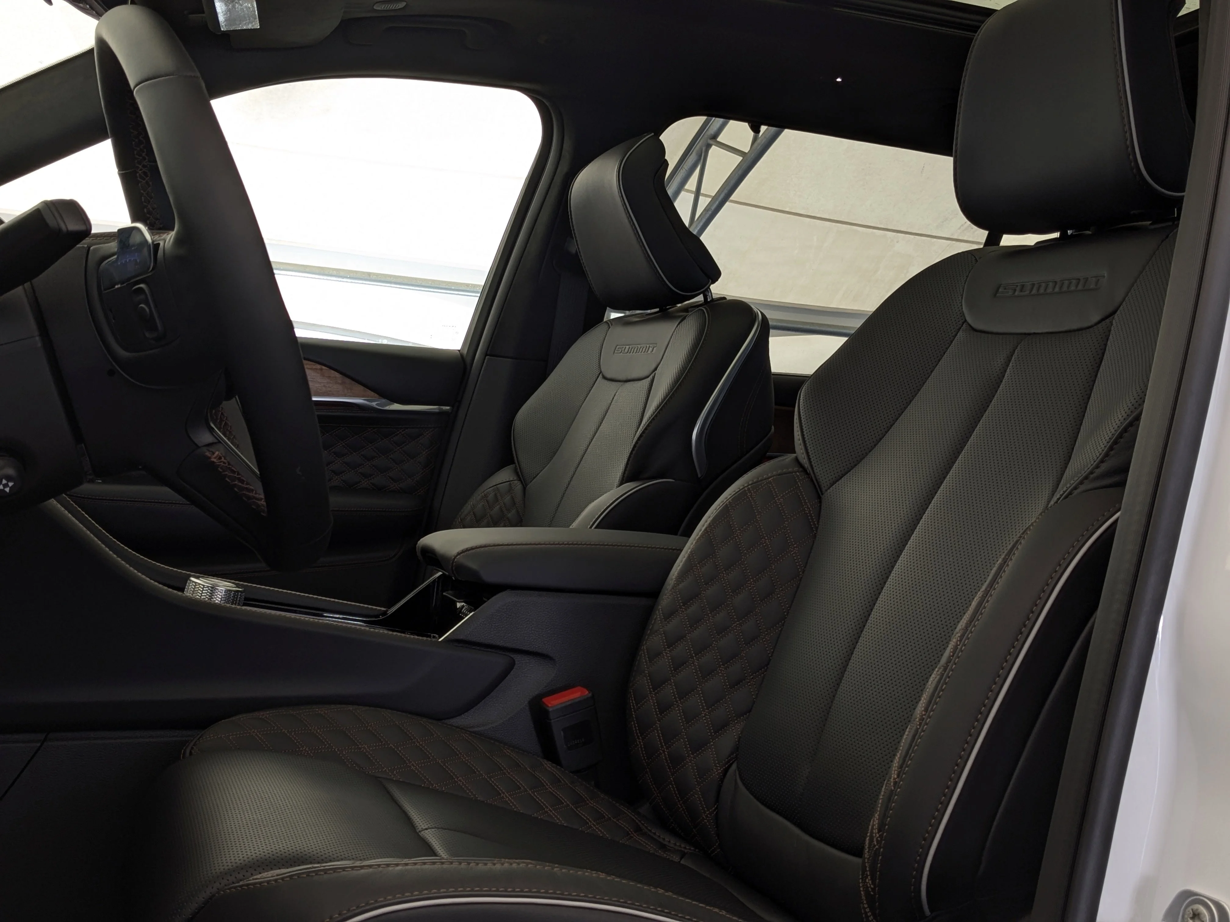 New 2026 White Jeep Summit - - Pano Sunroof - Palermo Lthr - Head-Up Display - Night Vision - Massage Seats & More! image 16