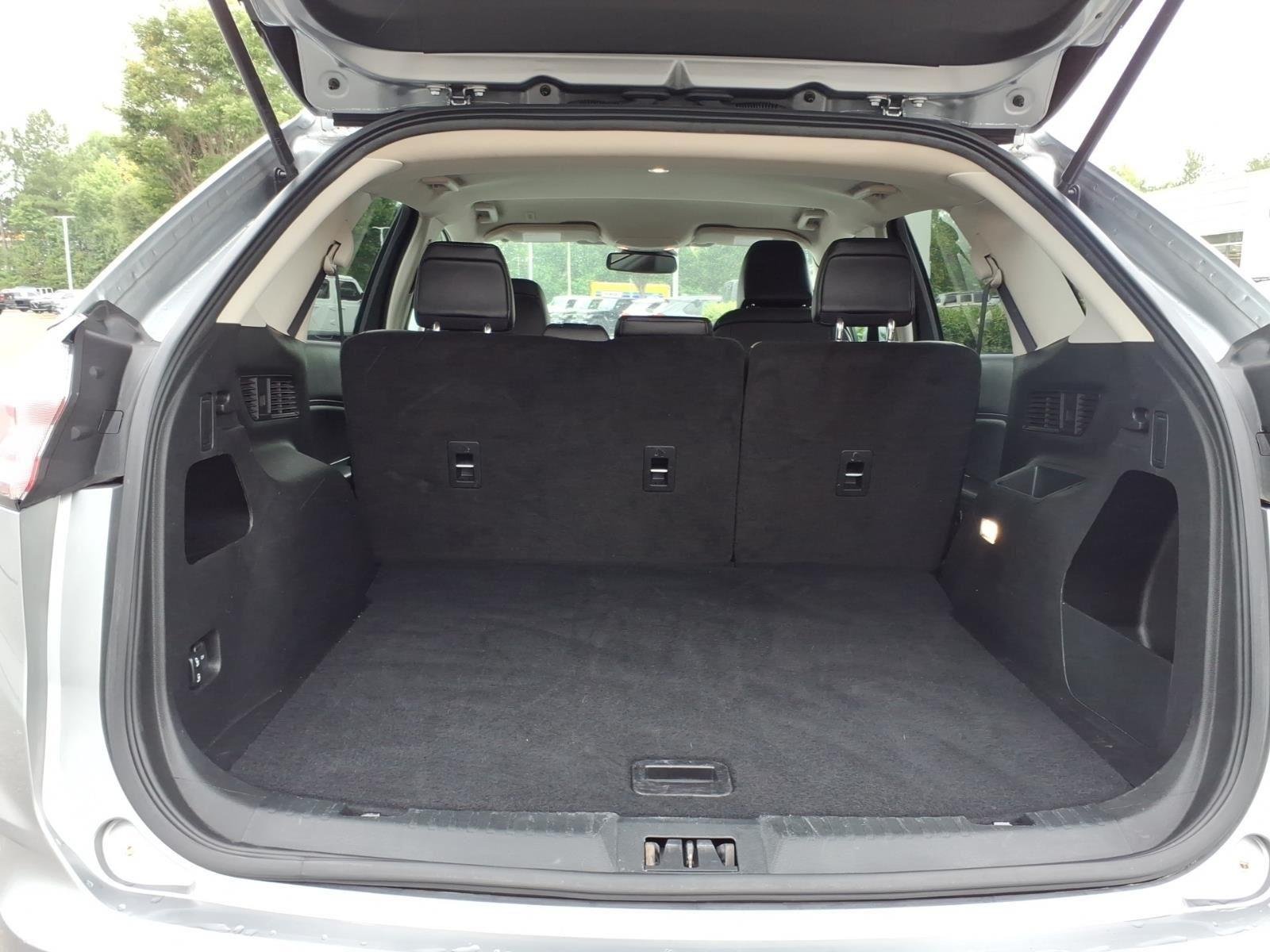Used 2024  Ford SEL image 30