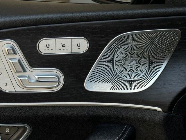 Certified Used 2025  Mercedes-Benz GLE 580 image 13