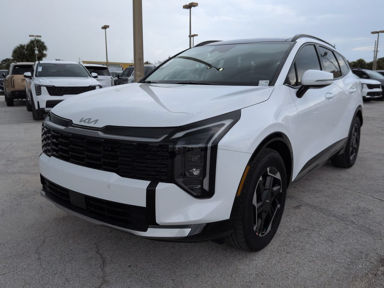 New 2026 Glacial White Pearl Kia SX image 8
