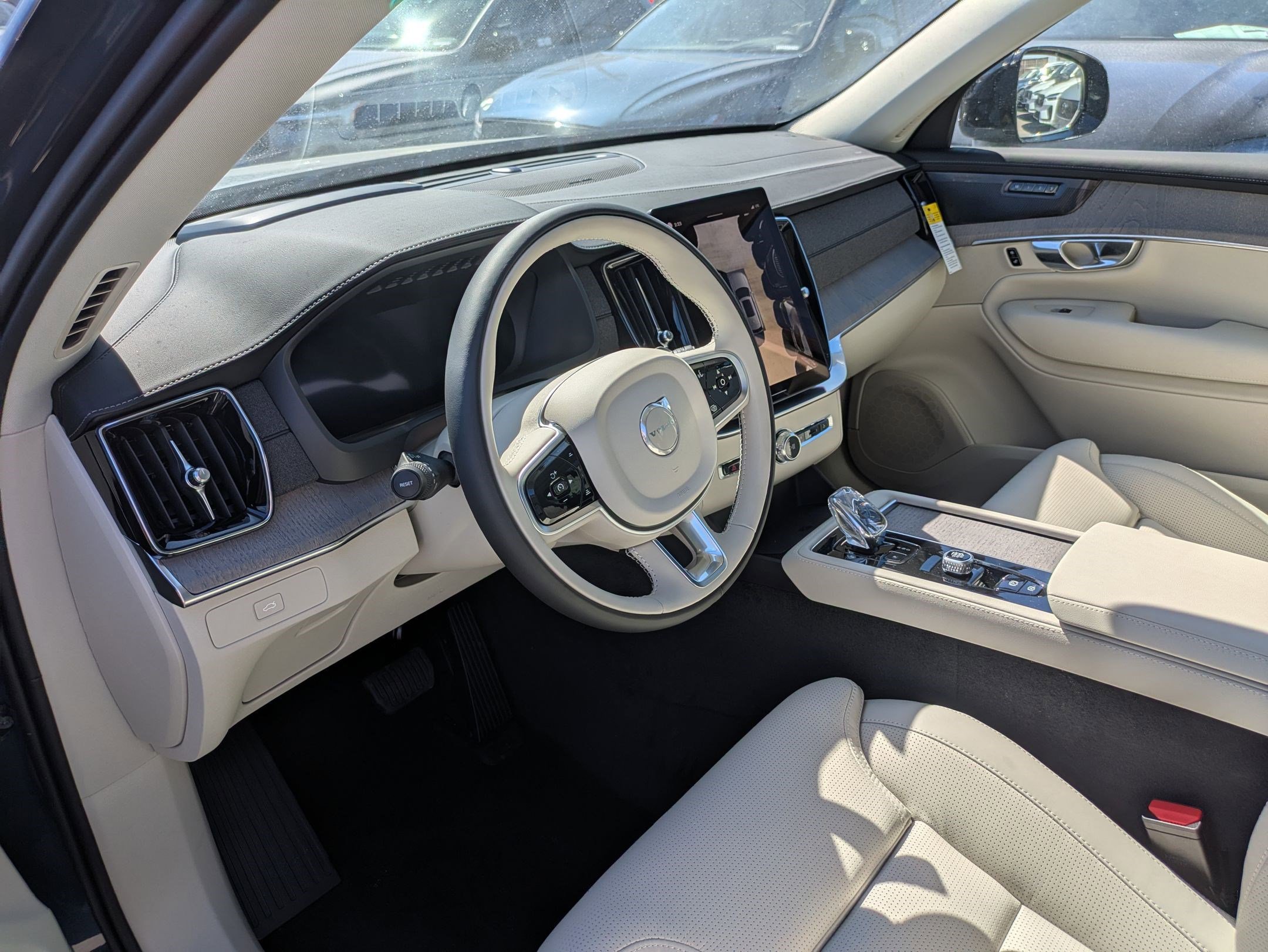 New 2026 Denim Blue Volvo Ultra Dark Theme image 9