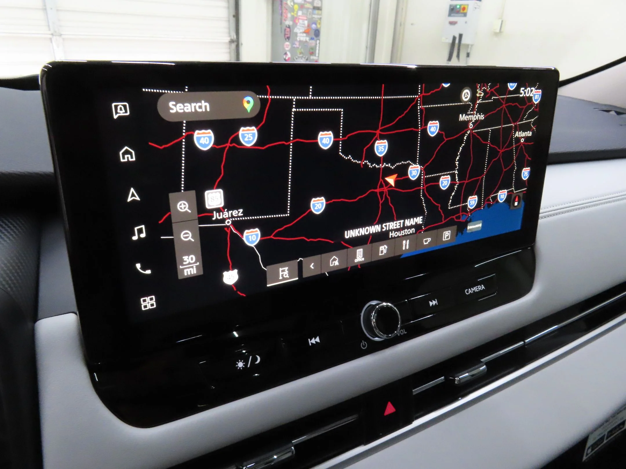 Used 2025 Blue Mitsubishi SE image 19
