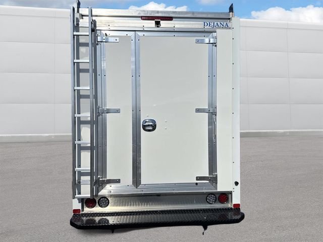 New 2027 Oxford White Ford E-350 SRW image 3