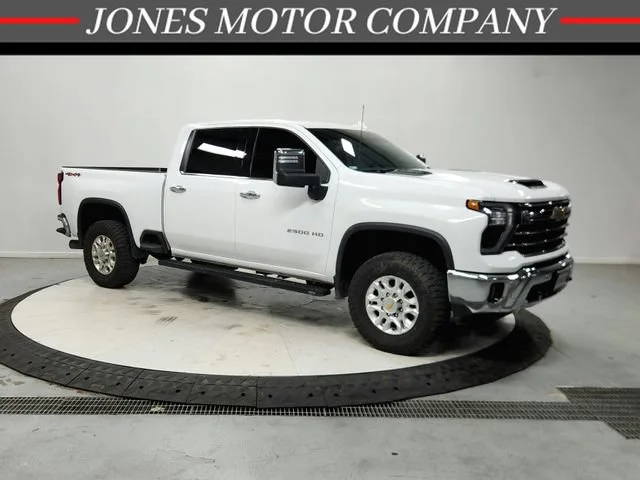 Used 2025 Summit White Chevrolet LTZ image 1