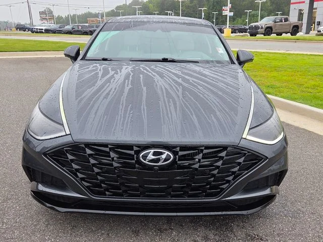 Used 2022 Gray Hyundai Limited image 2