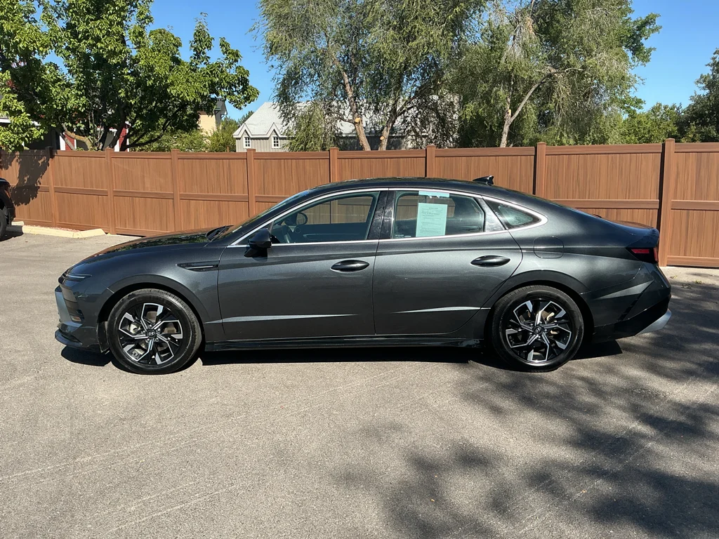 Used 2024 Portofino Gray Hyundai SEL image 8