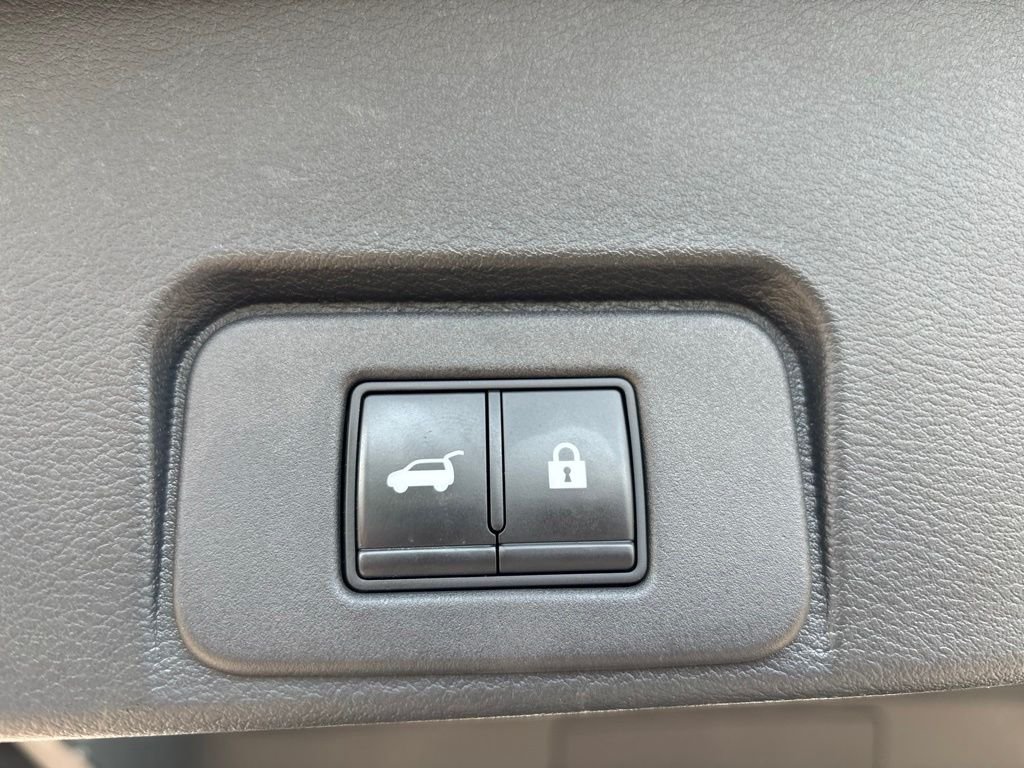 Used 2021 Gold Nissan SL image 8