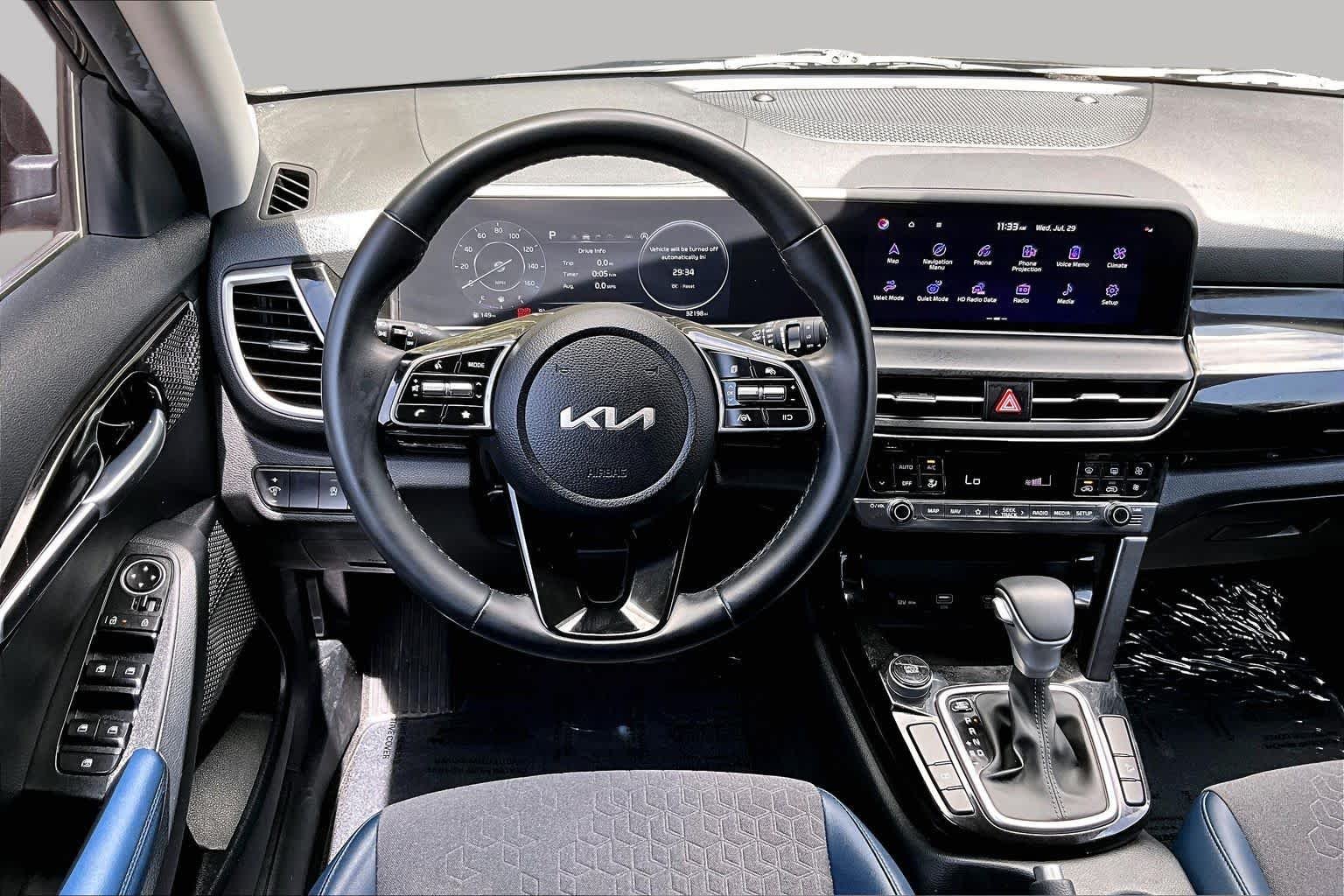 Used 2024 Fusion Black Kia S image 6