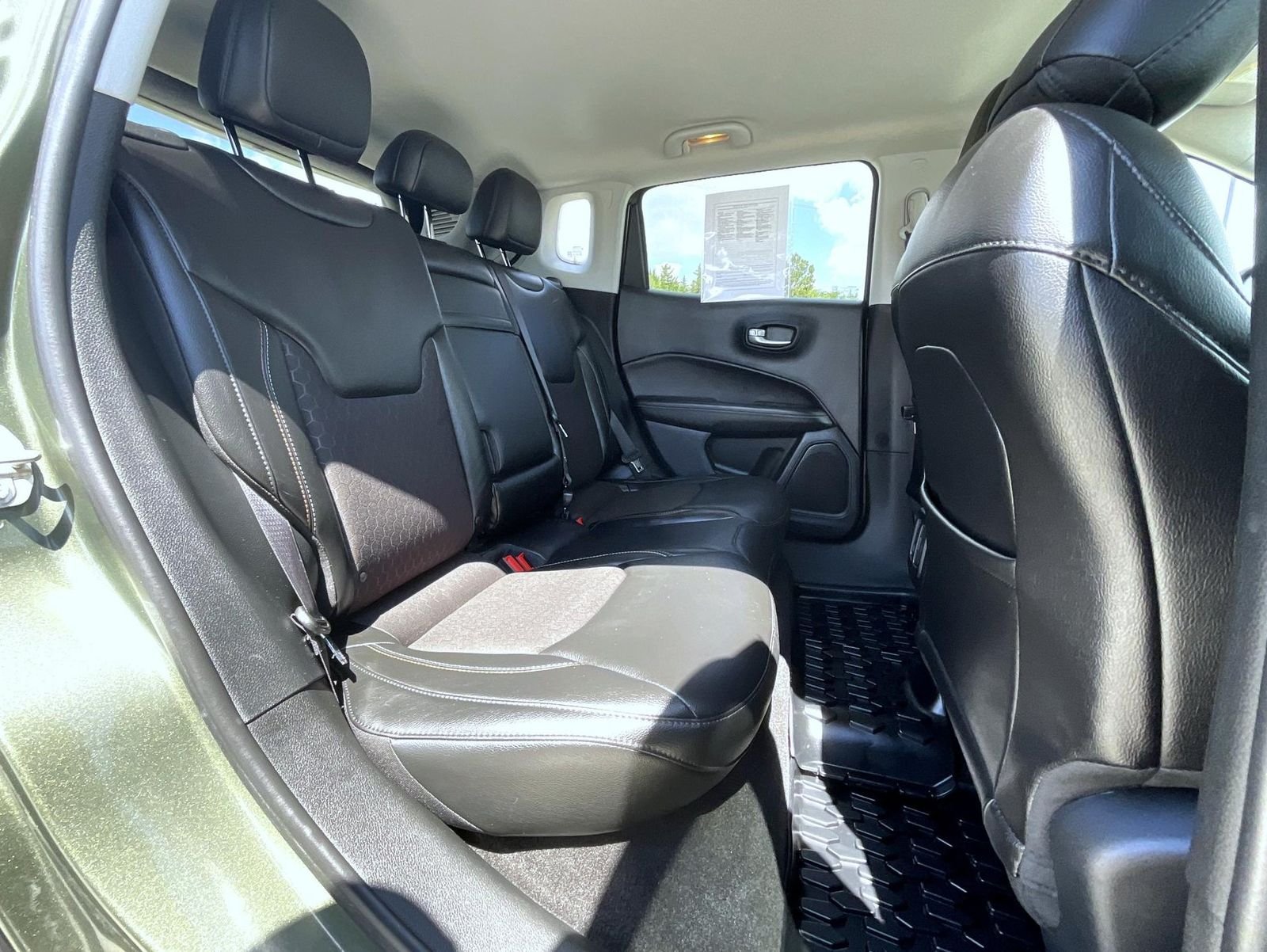 Used 2018 Green Jeep Latitude image 20