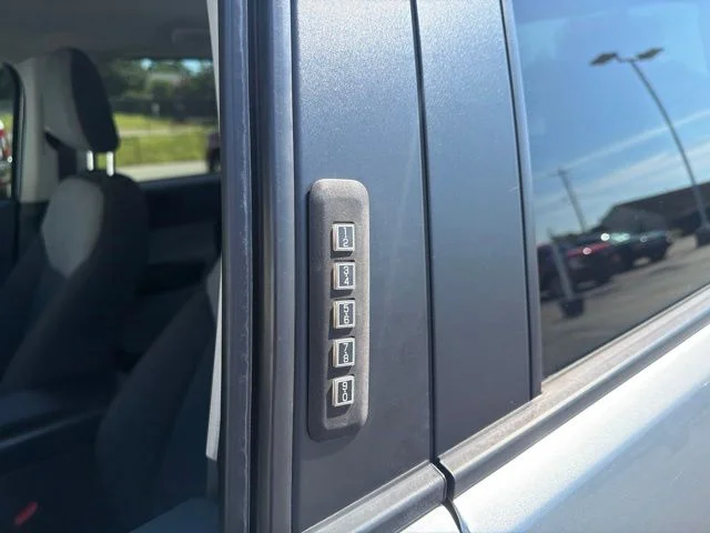 Used 2022 Silver Ford XLT image 10