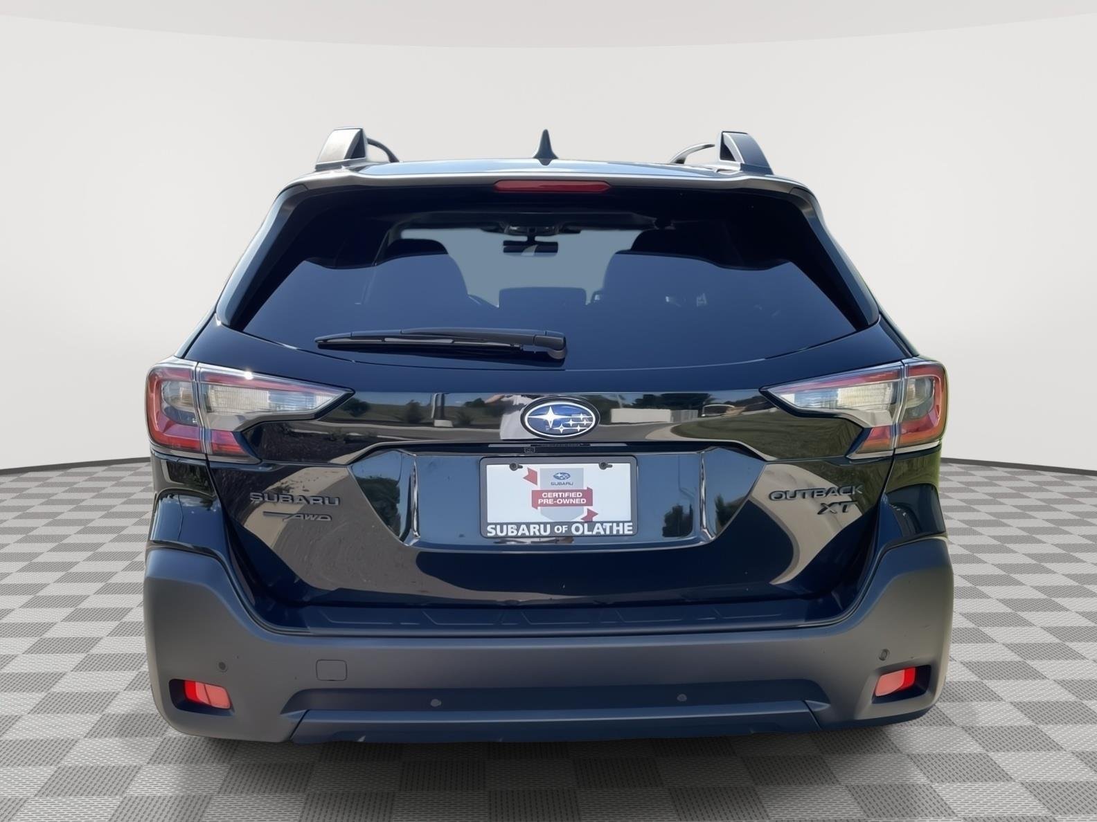 Used 2023 Crystal Black Silica Subaru Onyx Edition XT image 22