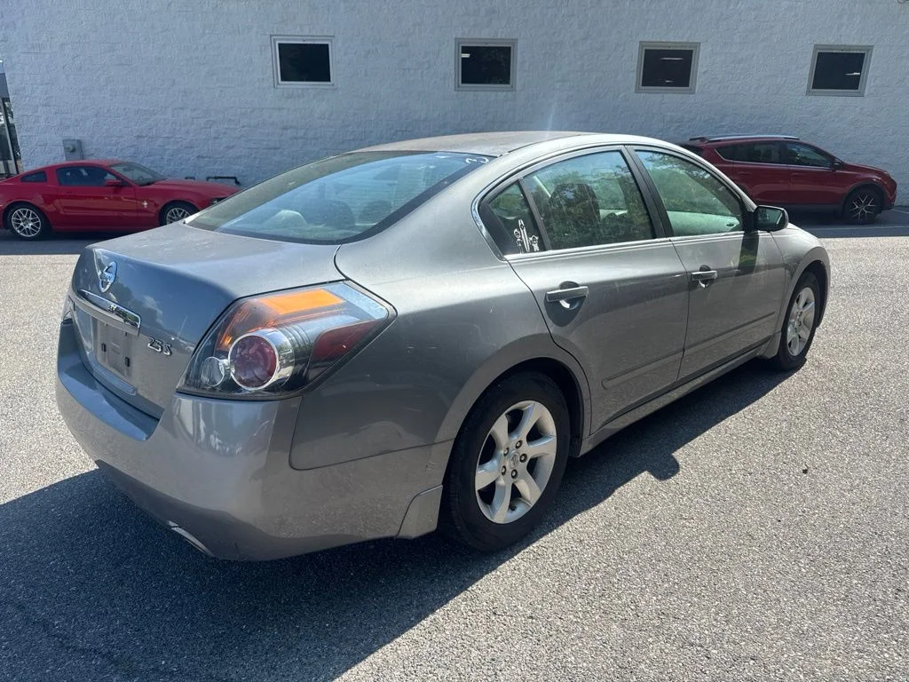 Used 2009 Gray Nissan 2.5 S image 6