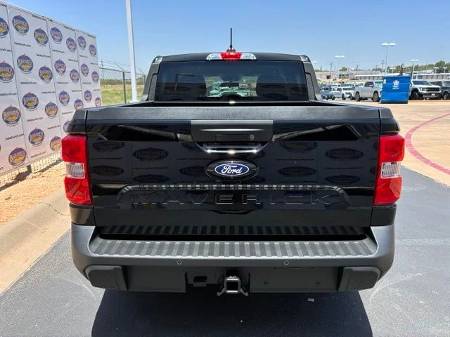 New 2026 Shadow Black Ford XLT image 5