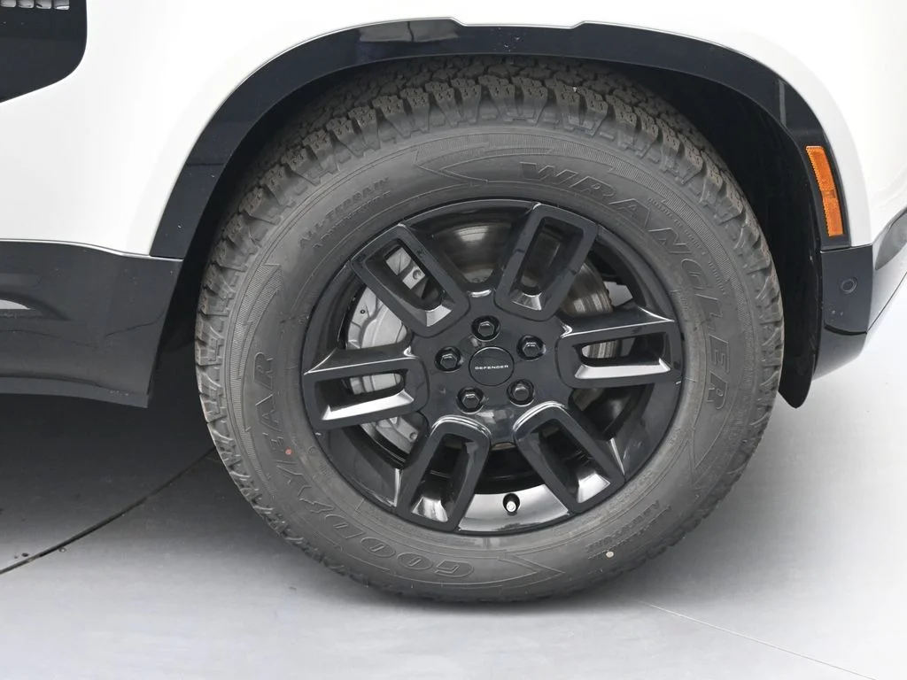 Certified Used 2026 Gray Land Rover X-Dynamic SE image 10