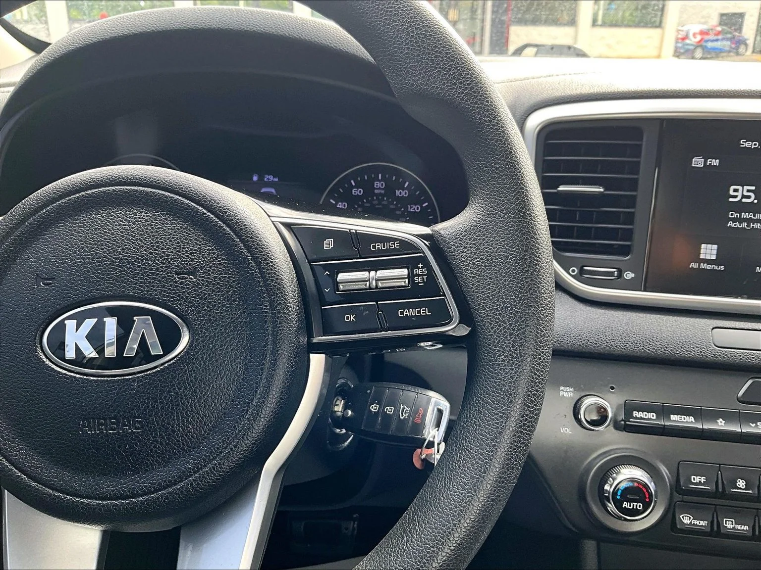 2020 Kia Sportage LX - Photo 19