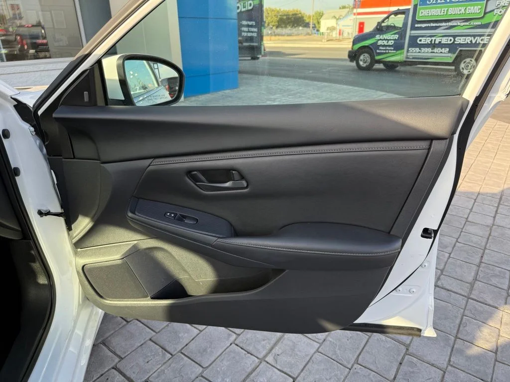 Used 2024 White Nissan S image 17