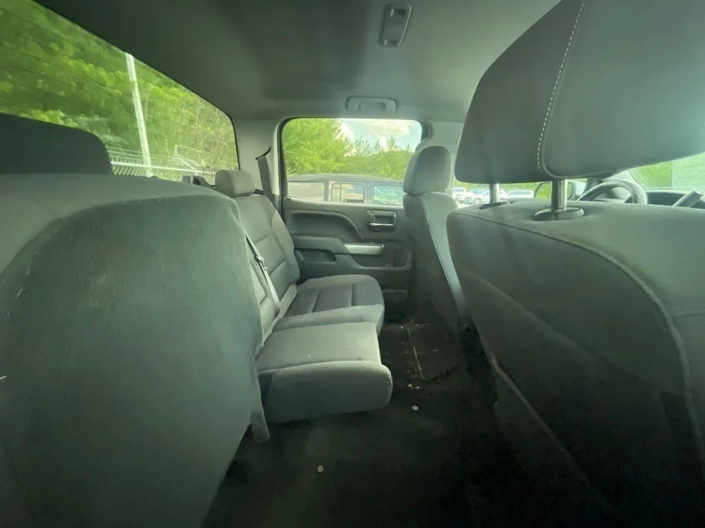 Used 2016 White Chevrolet LT image 10