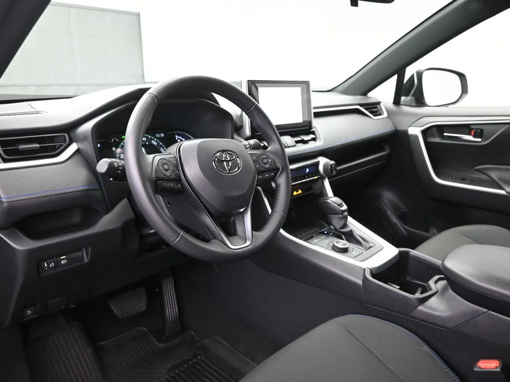 Used 2025 Silver Toyota SE image 17