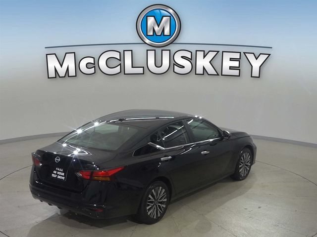 2025 Nissan Altima SV - Photo 29