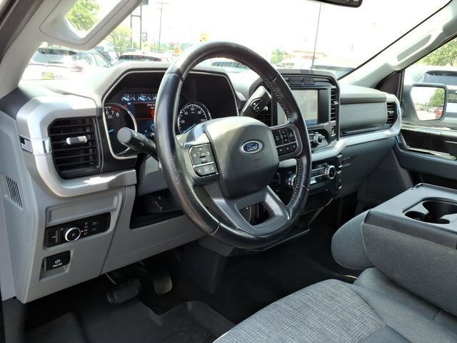Used 2022  Ford XL image 18