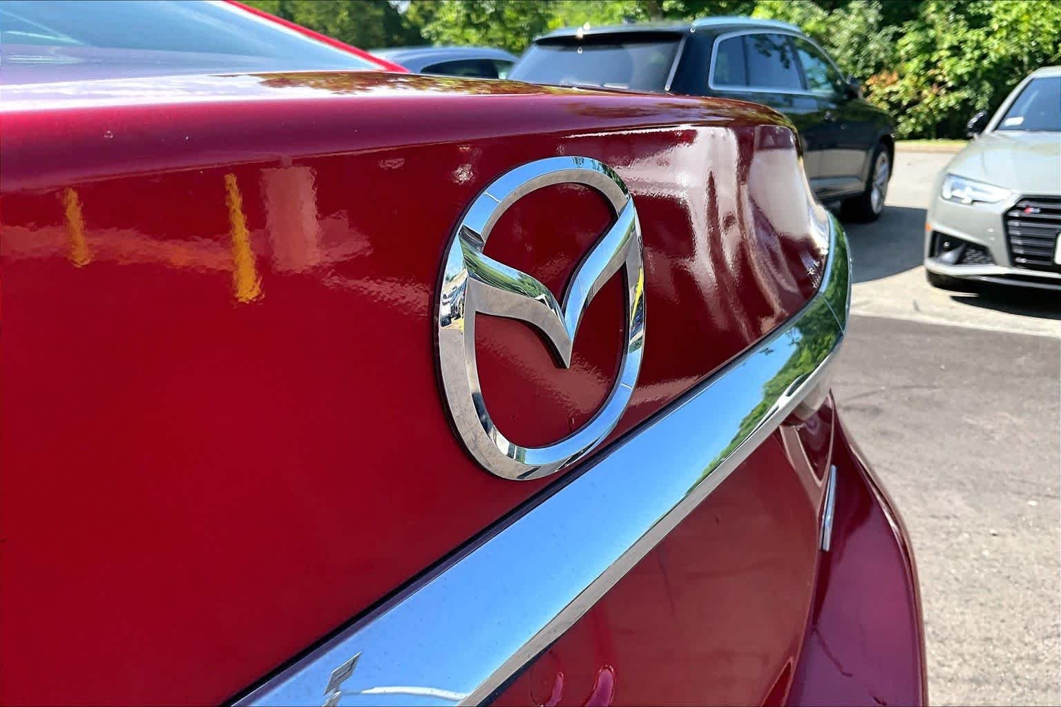 Used 2016 Soul Red Metallic Mazda i Touring image 30