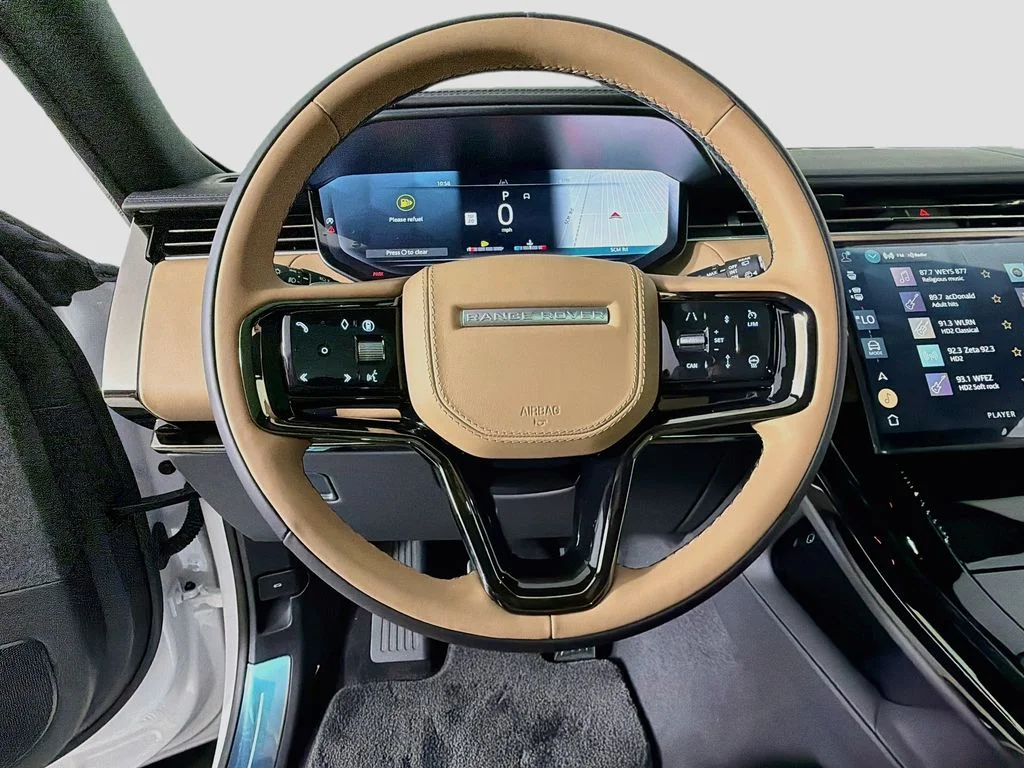 New 2026 Ostuni Pearl White Land Rover Dynamic SE image 11