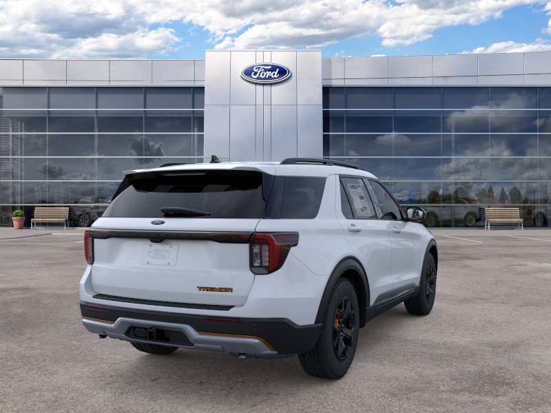 New 2026 White Ford Tremor image 8