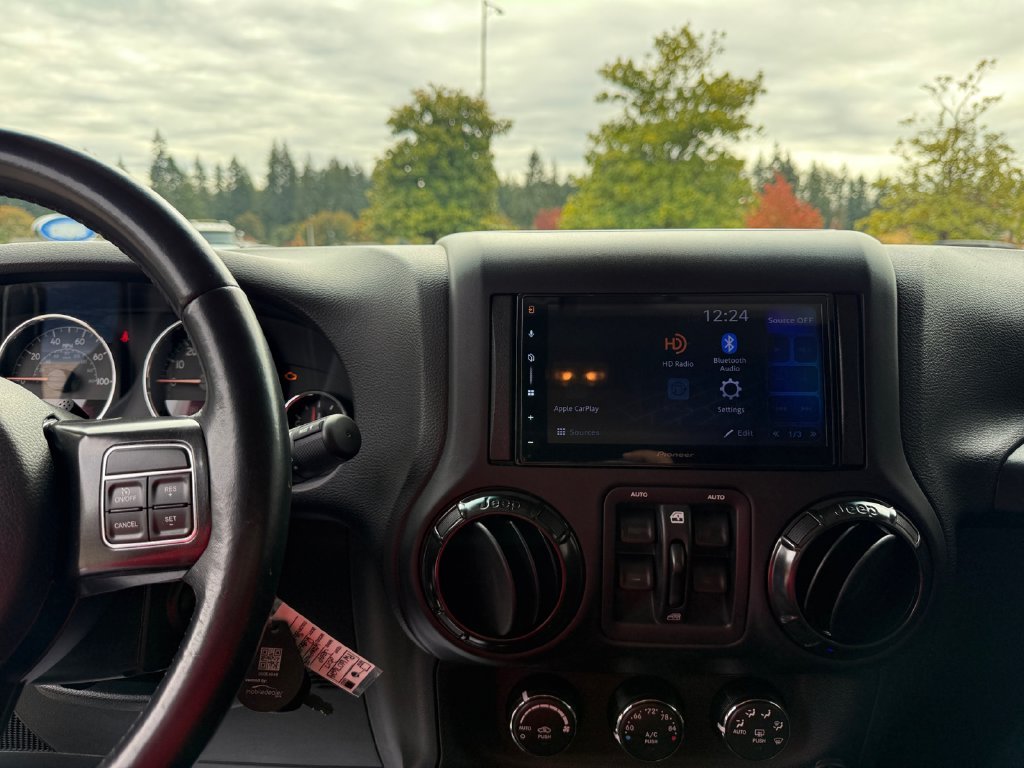 Used 2017 Silver Jeep Unlimited Rubicon Recon image 16