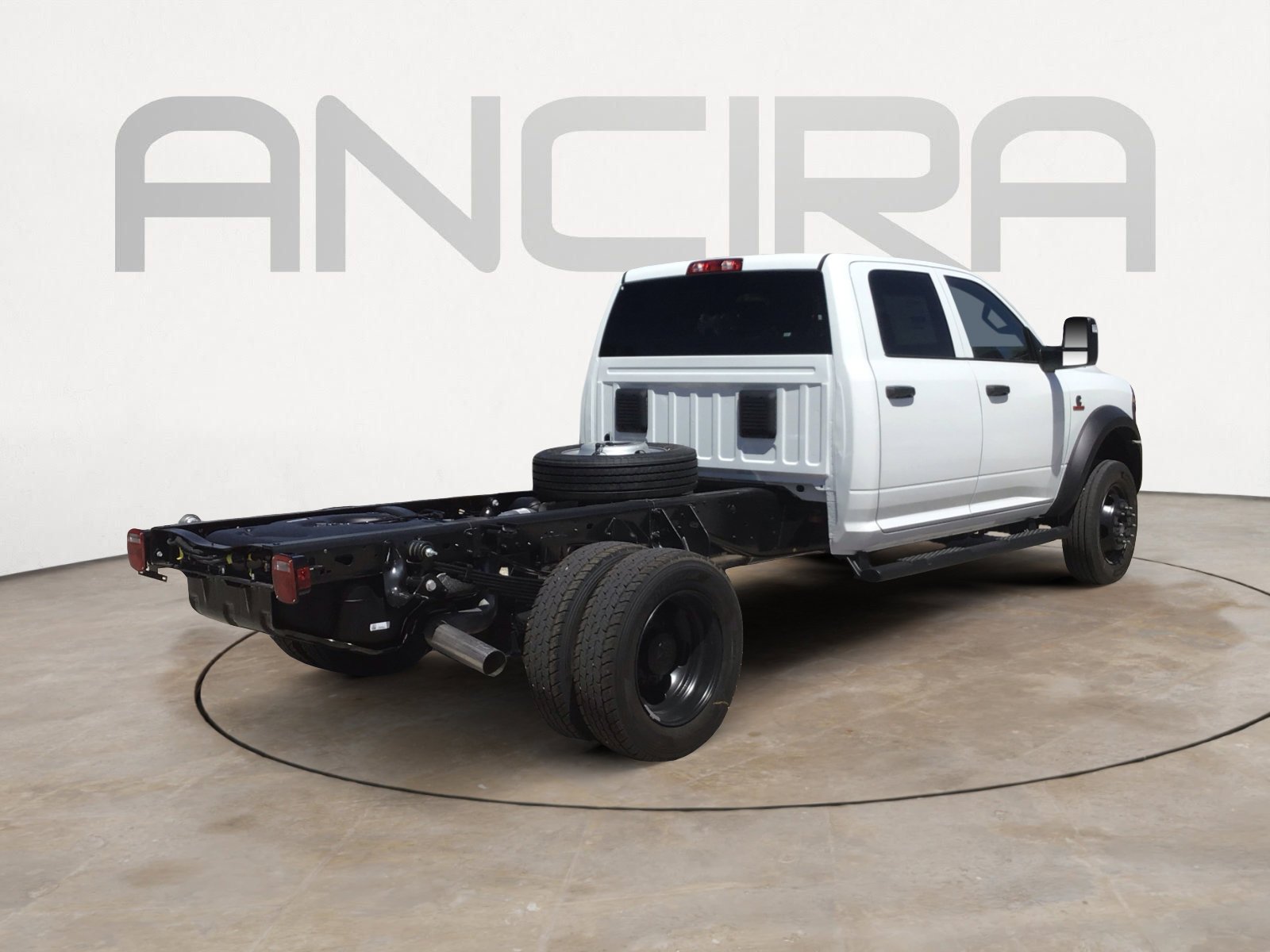 New 2026 Bright White Clearcoat RAM Tradesman image 10