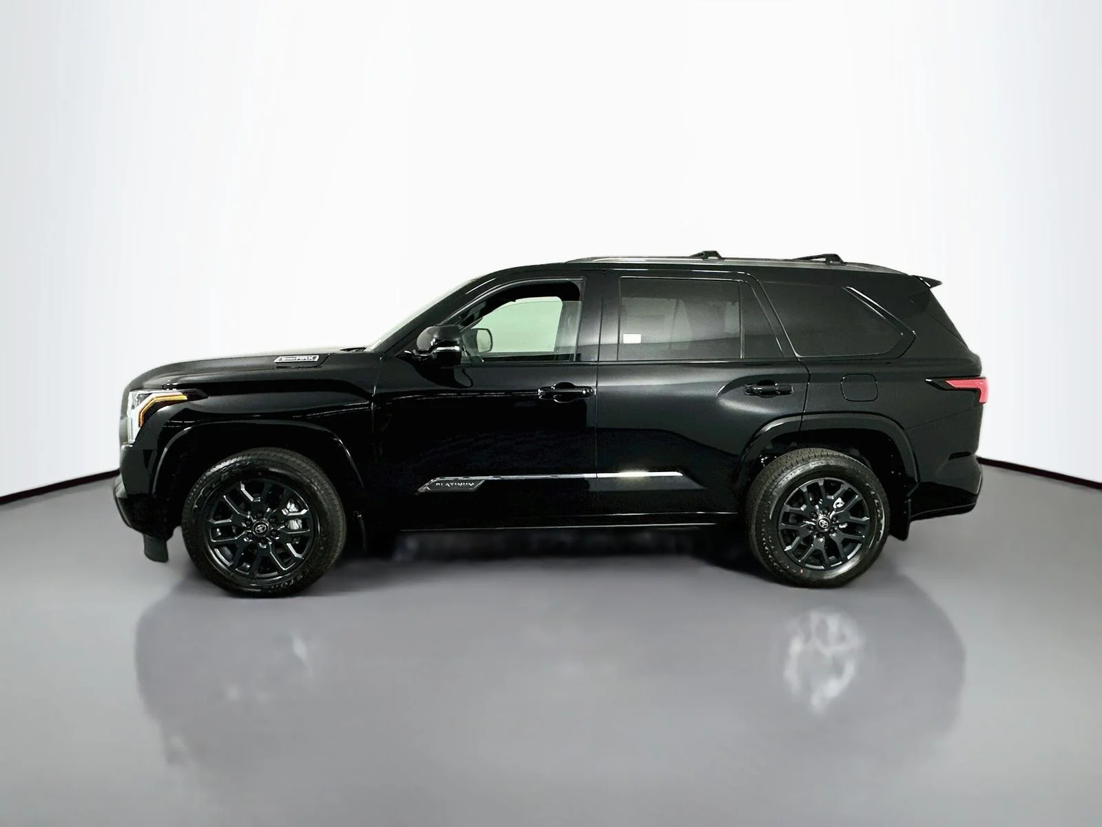 New 2026 Midnight Black Metallic Toyota  Platinum image 4
