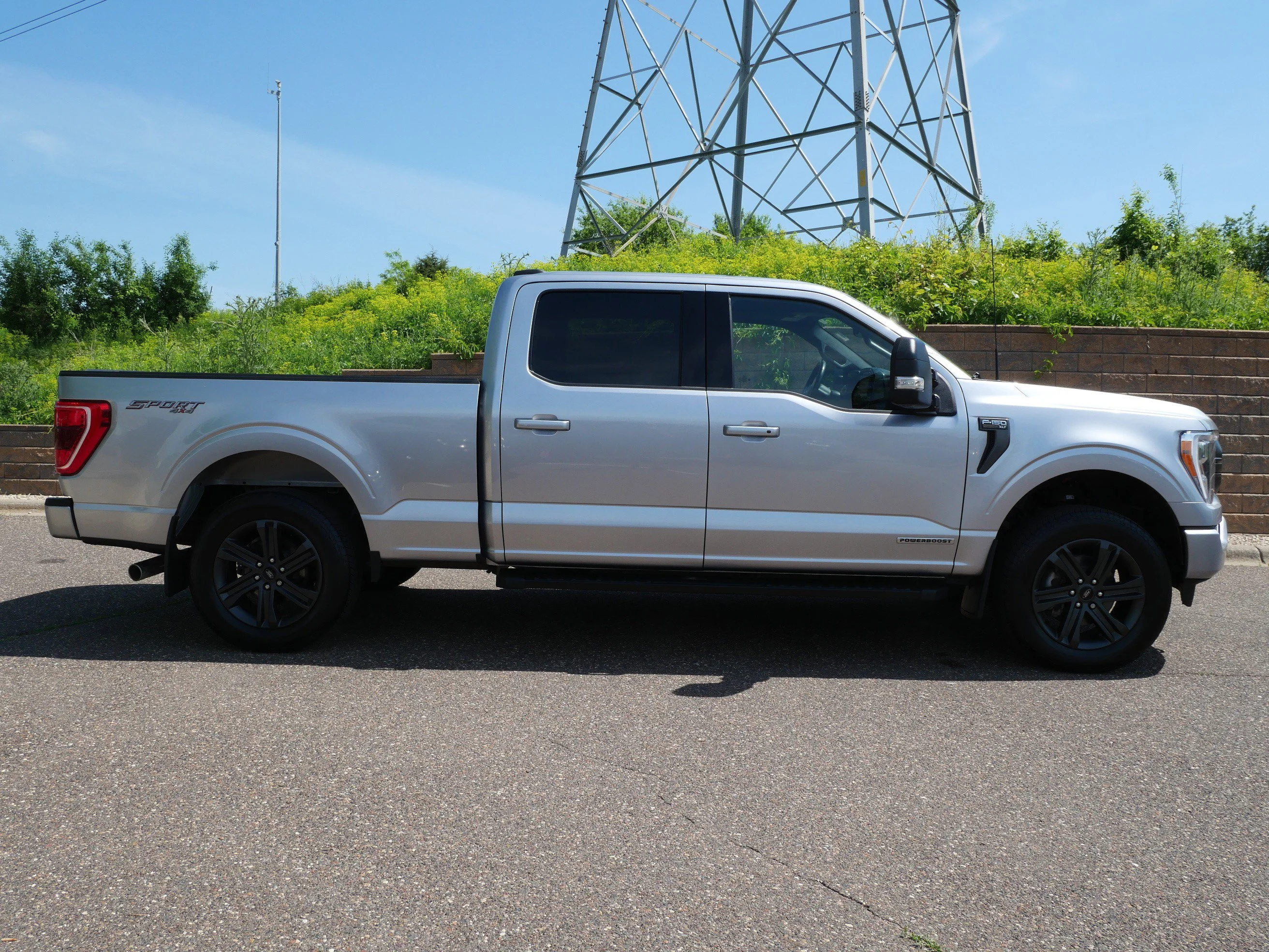 Certified Used 2023 Iconic Silver Metallic Ford XLT image 7