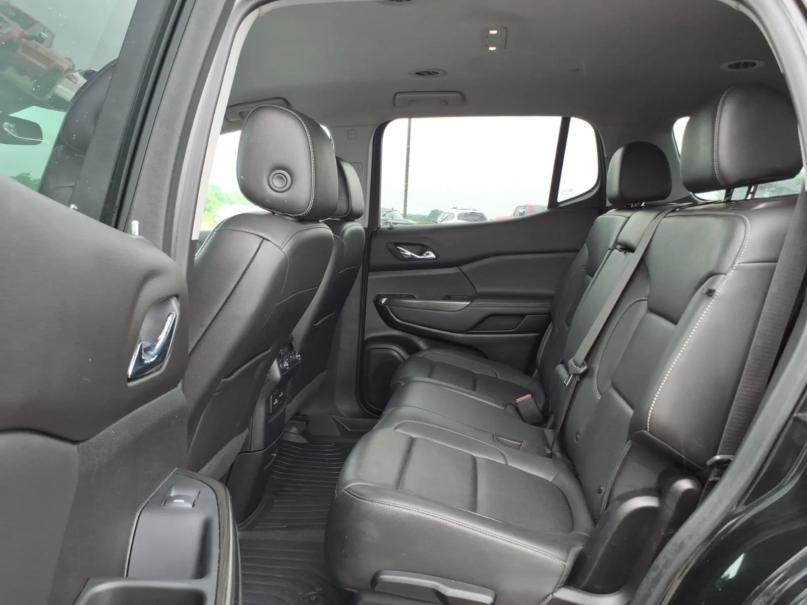 2023 GMC Acadia SLT - Photo 12