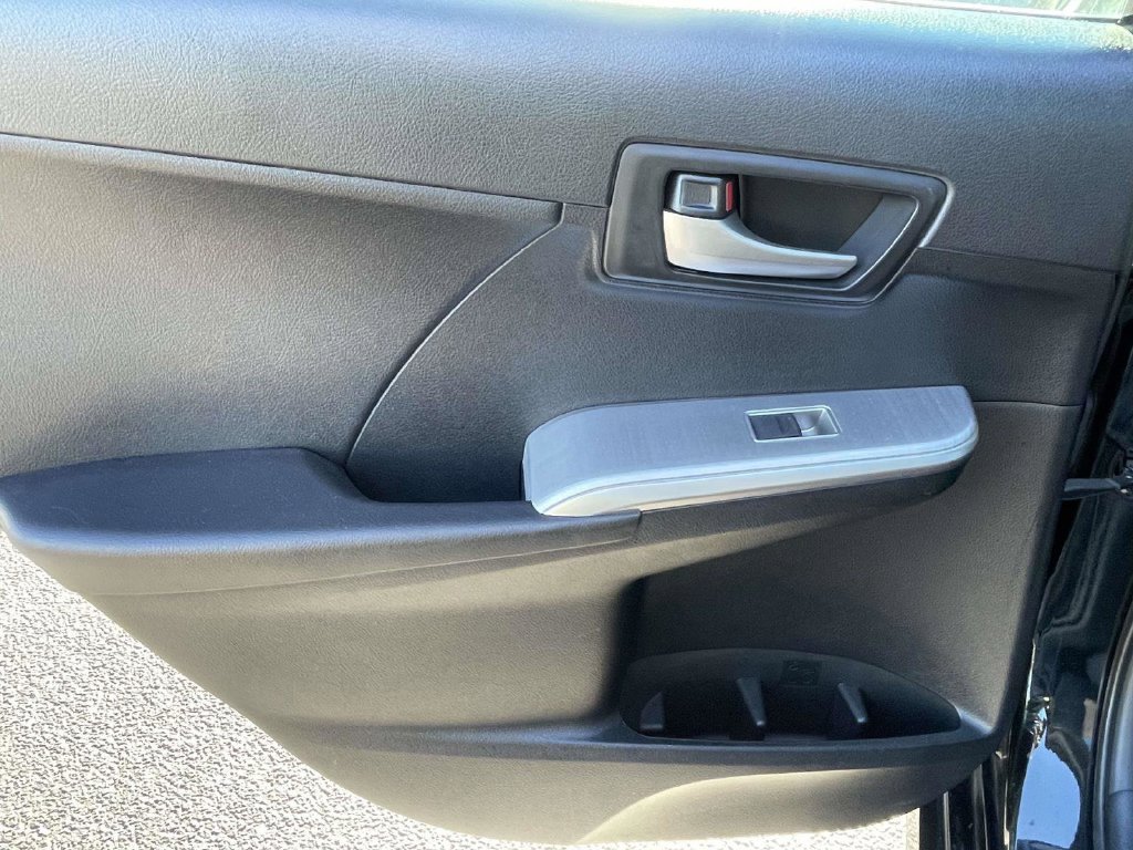 Used 2014 Black Toyota SE image 15