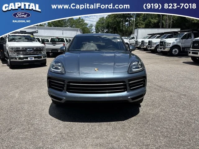 Used 2019  Porsche Base image 3