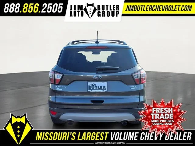 Used 2018 Gray Ford SEL image 24