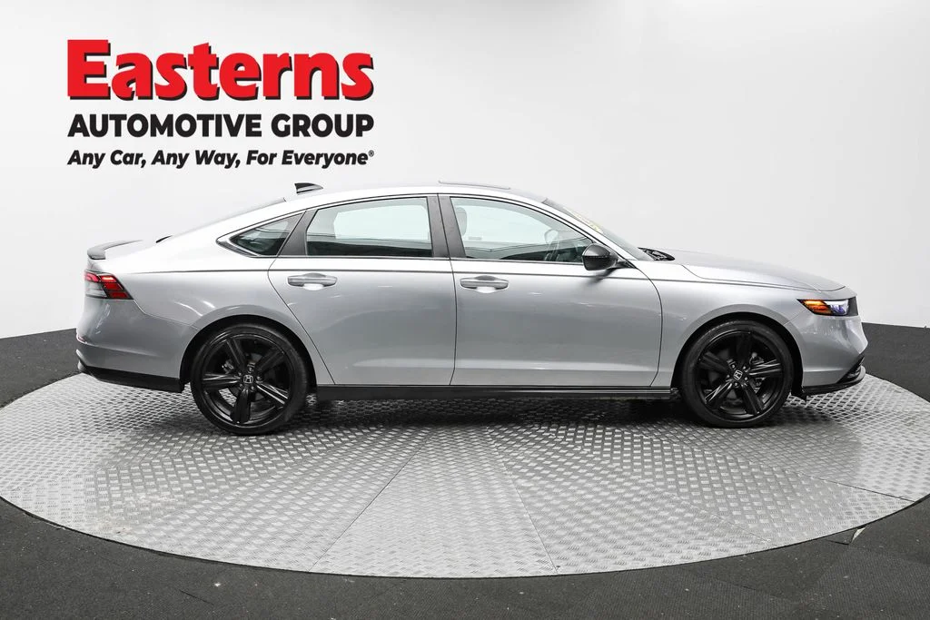 Used 2024 Gray Honda Sport image 4