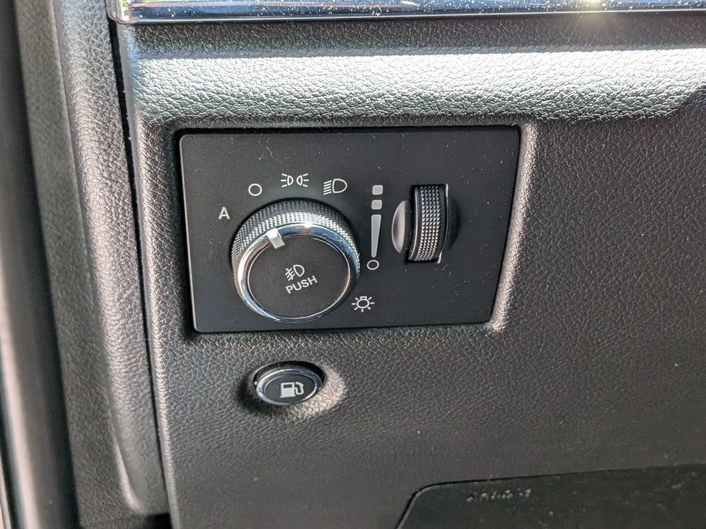 Used 2021 Gray Jeep Limited image 16