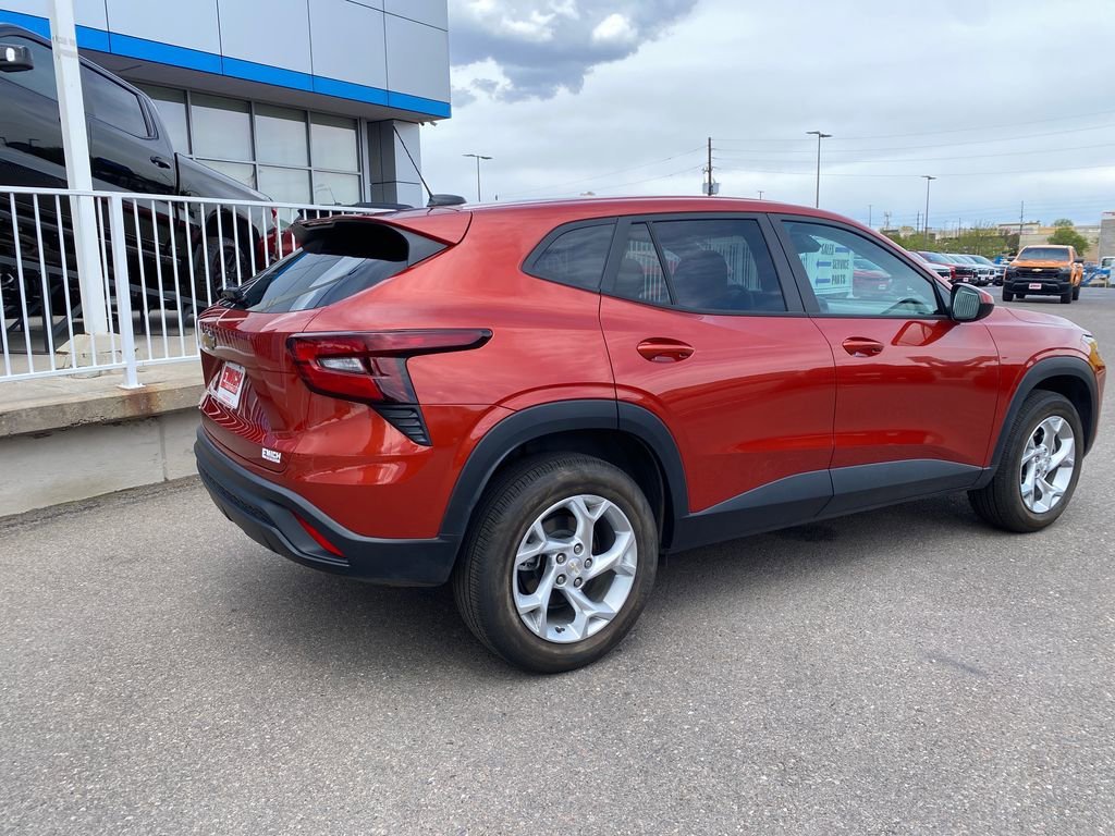 Used 2024 Cayenne Orange Metallic Chevrolet LS image 5