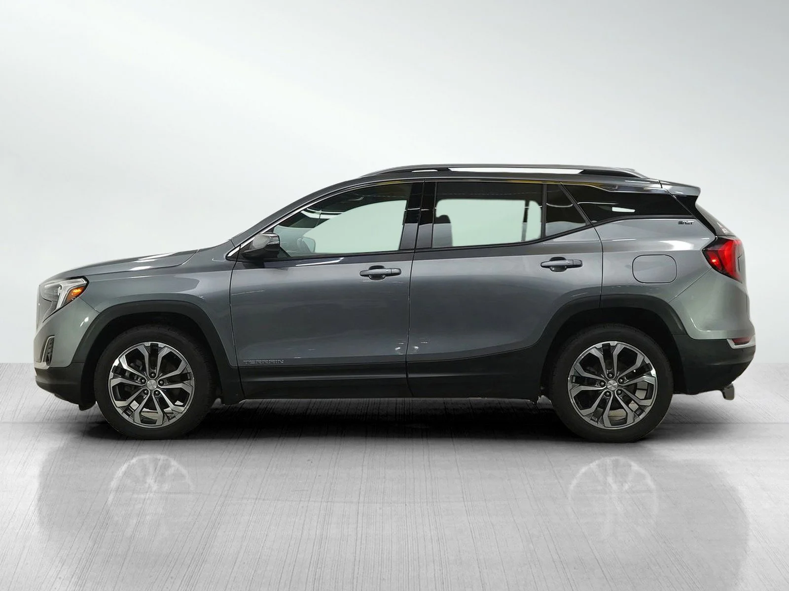 Used 2019 GMC Terrain SLT with VIN 3GKALVEX2KL260375 for sale in Wayzata, Minnesota