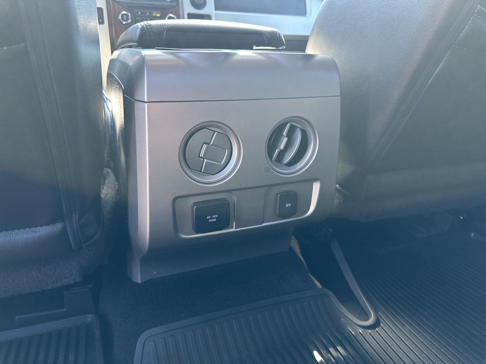 Used 2014 White Ford Lariat image 22