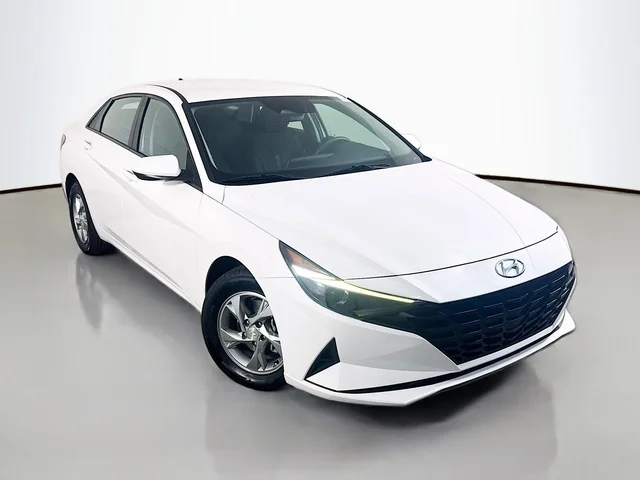 2022 Hyundai Elantra SE