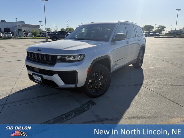 2026 Jeep Grand Cherokee L Laredo Altitude
