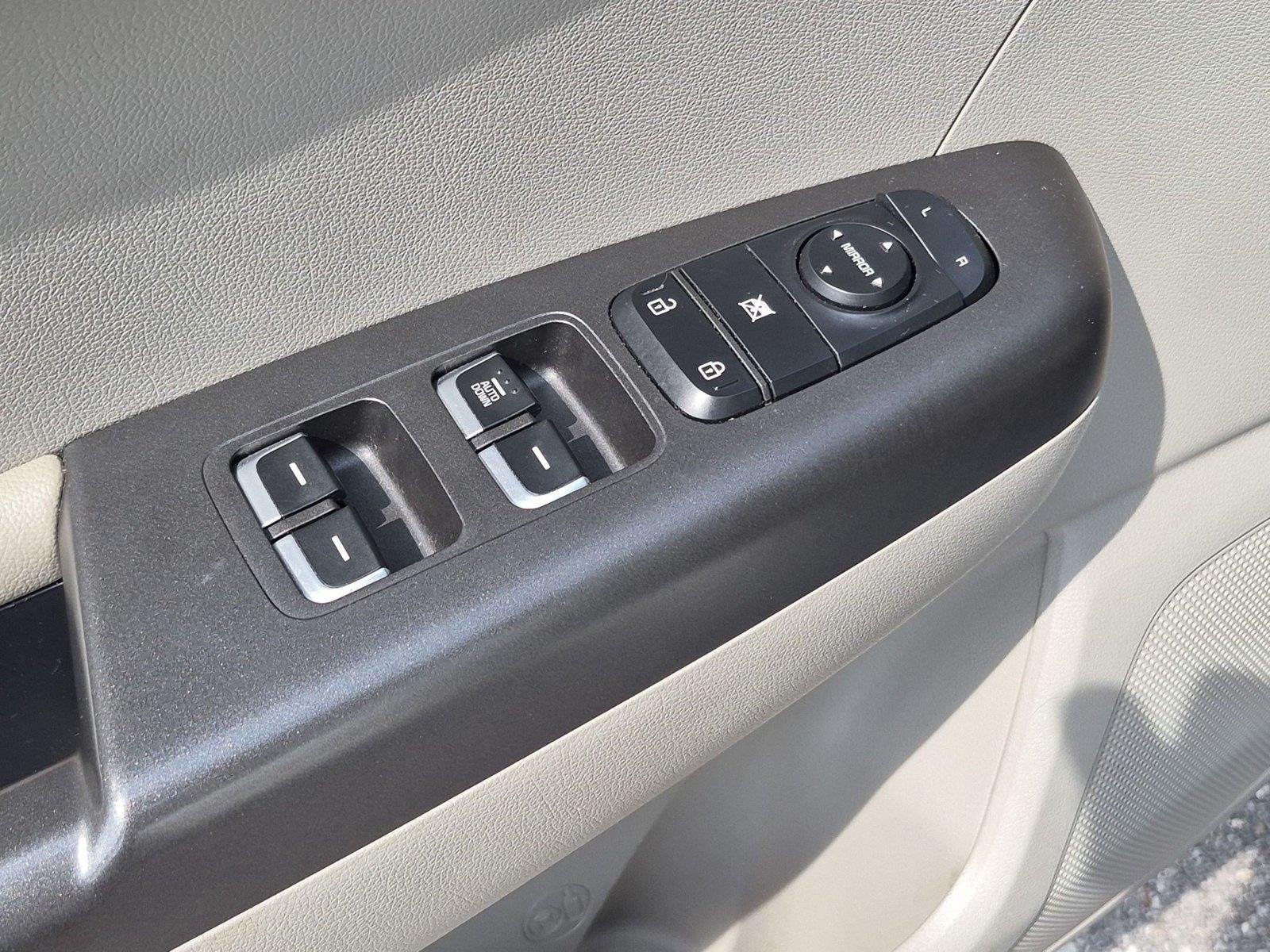 Used 2020 Clear White Kia LX image 16