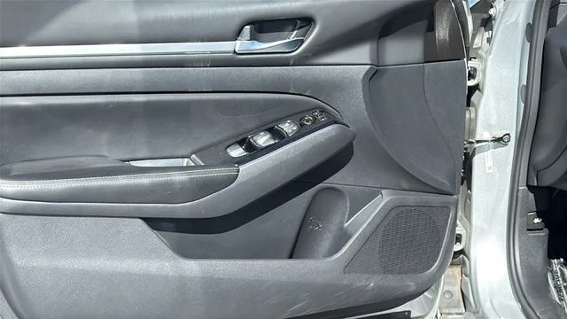 2023 Nissan Altima SV - Photo 23