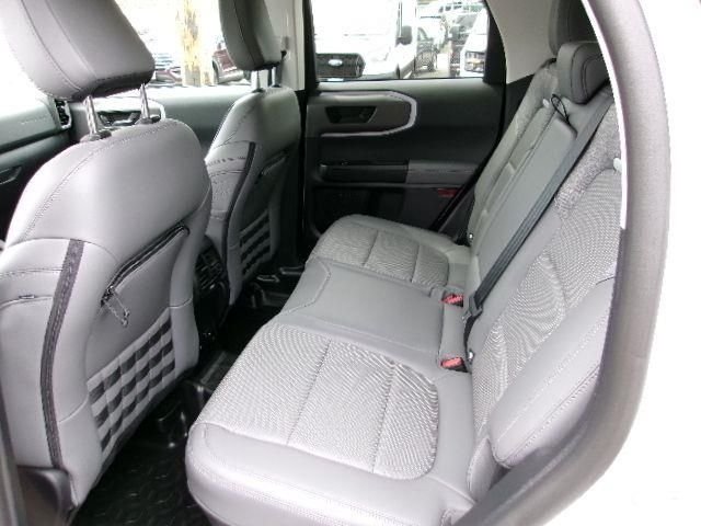 Certified Used 2025 Oxford White Ford Badlands image 9