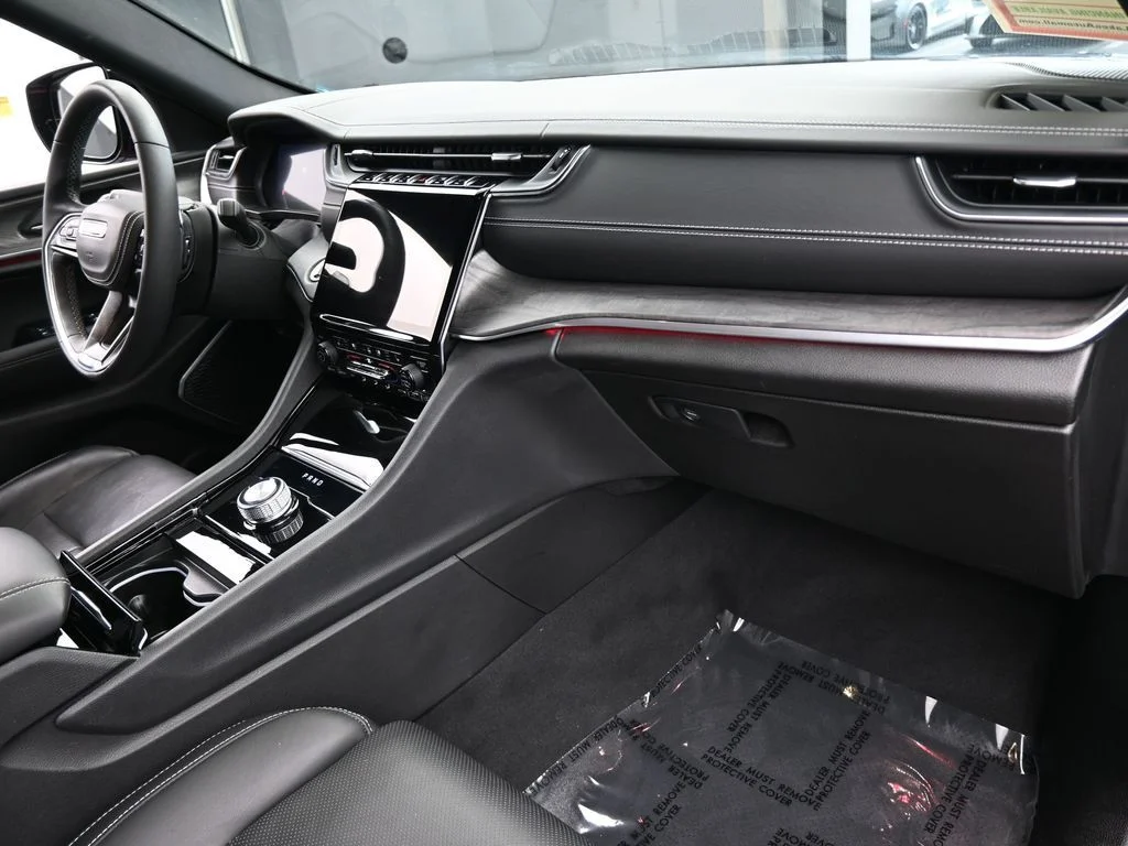 2023 Jeep Grand Cherokee Overland - Photo 49