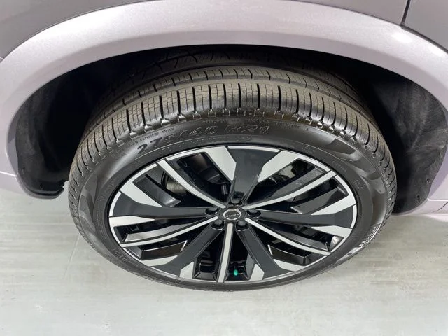 2026 Volvo XC90 Plus - Photo 10
