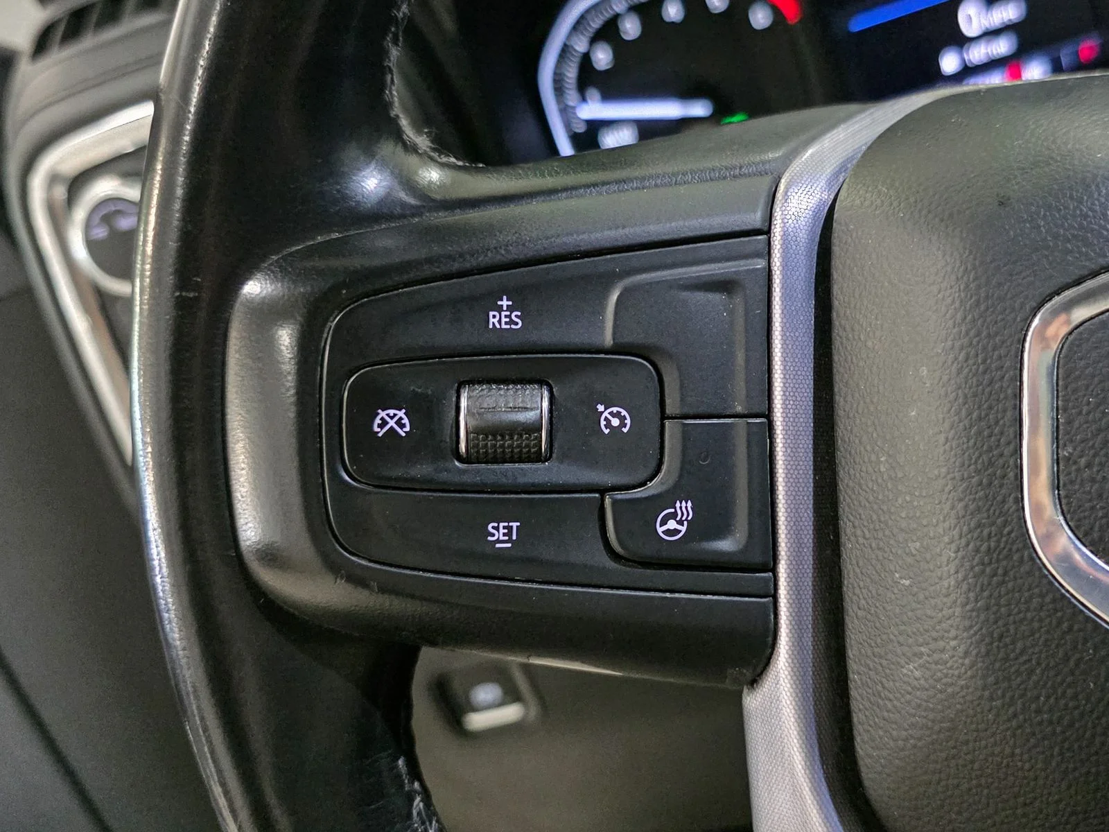 Used 2020 Gray GMC SLE image 32